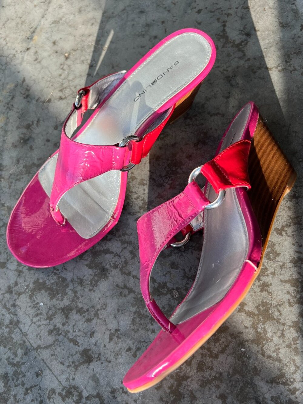 Bandolino Glassop Colorblock Pink Red Patent Wedge Sandals Y2K Thongs Womens 8.5